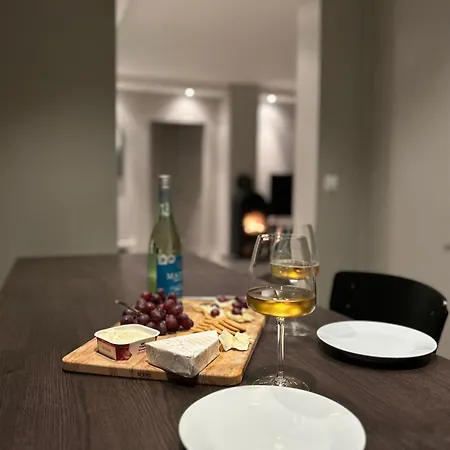 Koselig Sentrumsleilighet - Naer Bryggen 公寓 *